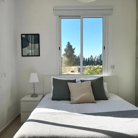 Apartment Phaedrus Living Urban